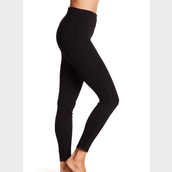 Lysse Cameo Crochet Trim Leggings - Picture 1 of 6